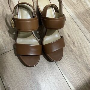 Micheal Kors-Carmen Faux Leather Platform Sandal in color Luggae